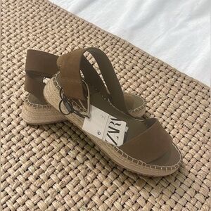 ZARA Platform Espadrille Sandals with Ankle Buckle NWT Size 38 (US 7.5)